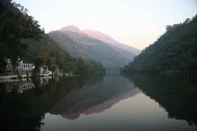 dal lake dharamshala